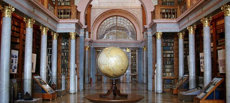 Pannonhalma könyvtára
