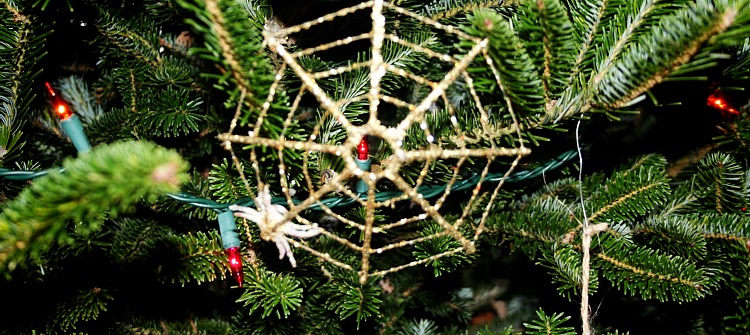 Ukrán karácsonyfa pókhálóval